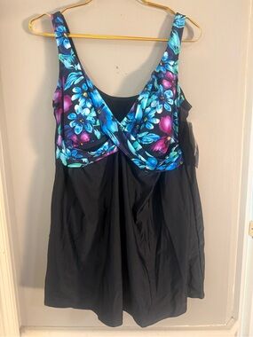 Delta Burke Swimwear One Piece Swimdress Black Floral Plus Size 20W NWT